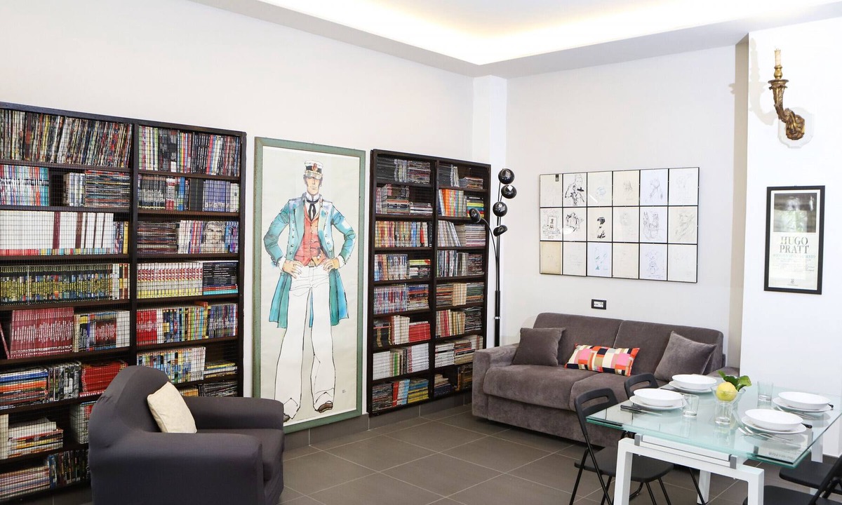 Historical Center Apartment | Stylish Apartment at Palazzo Firrao by Wonderful Italy
