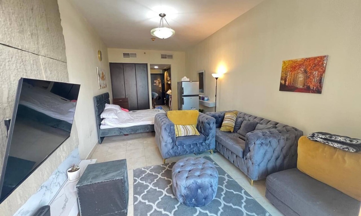 Dubai Apartment | Stylish Studio in Dubai - Warsan