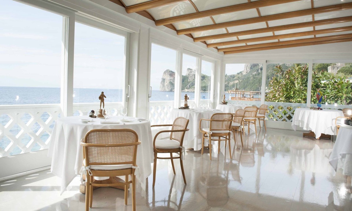 Marina del Cantone Hotel | Taverna del Capitano