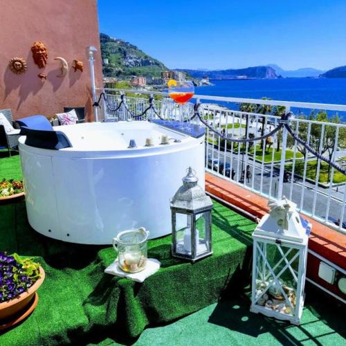 Pozzuoli Apartment | Terrazza Miracapri