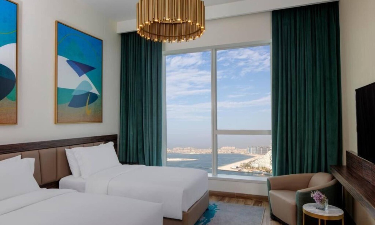 Dubai Media City House | Three Bedroom Apartment Near Mina Seyahi Beach