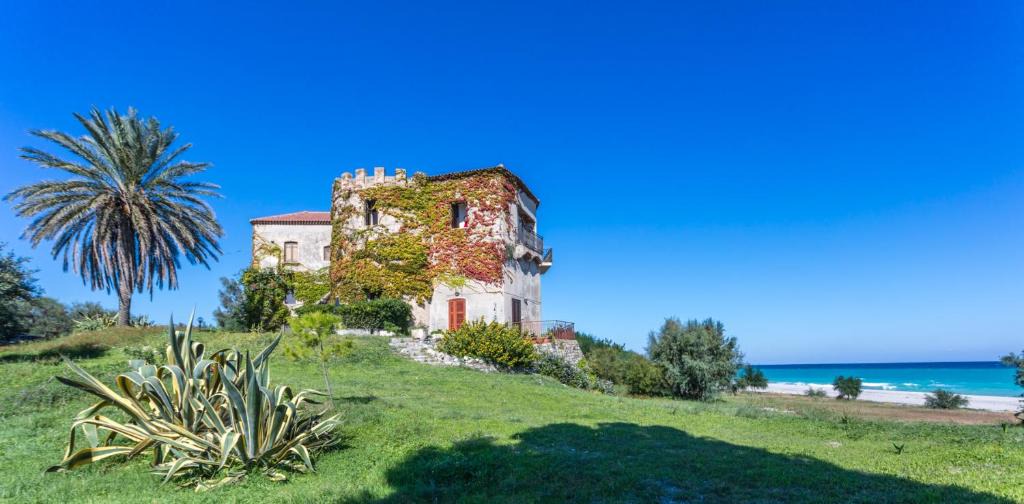 Santa Caterina Dello Ionio Marina Apartment | Torre S.Antonio