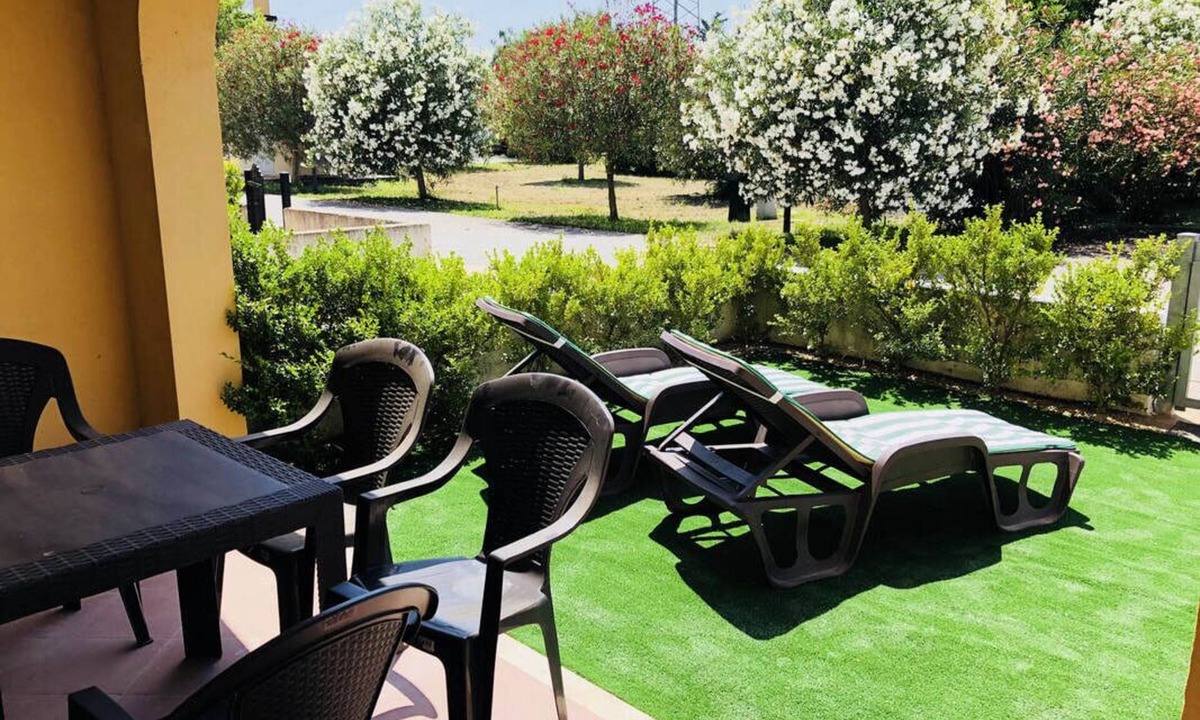 Contrada Difesa II VV Apartment | Two Bedroom Apartment, private Garden, 15 minute walk to Beach through Forest