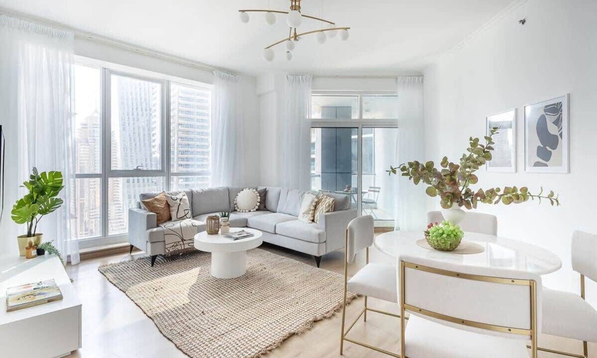 Dubai Marina Apartment | Upscale 2BR with Partial Marina and Harbour views!
