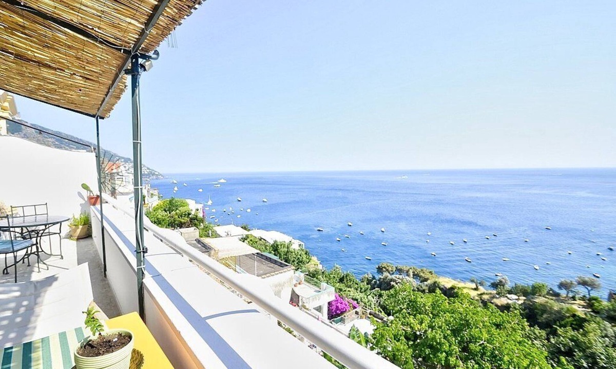 Positano House | Villa Batticuore: An elegant and welcoming independent house located in the center of Positano, with Free WI-FI.