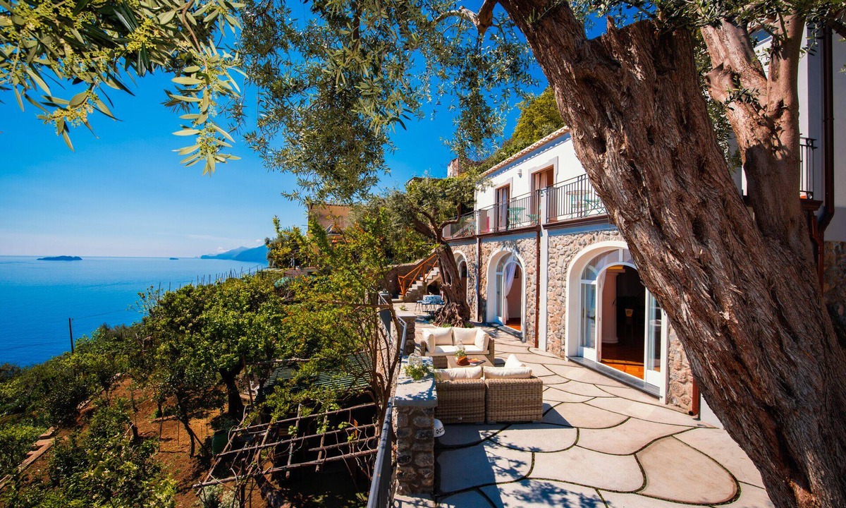 Laurito Villa | Villa De Rosa an oasis of peace and relax !