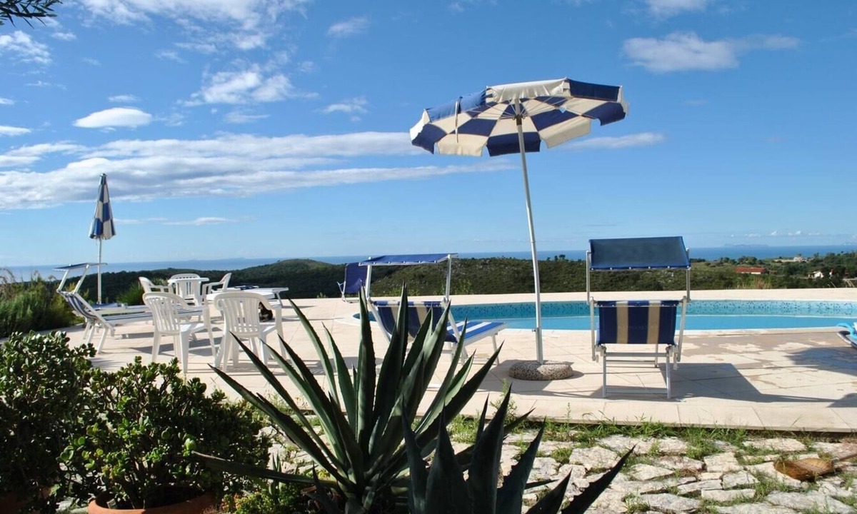 Sperlonga Villa | Villa Sascia - Sotto - Independent apartments with shared pool