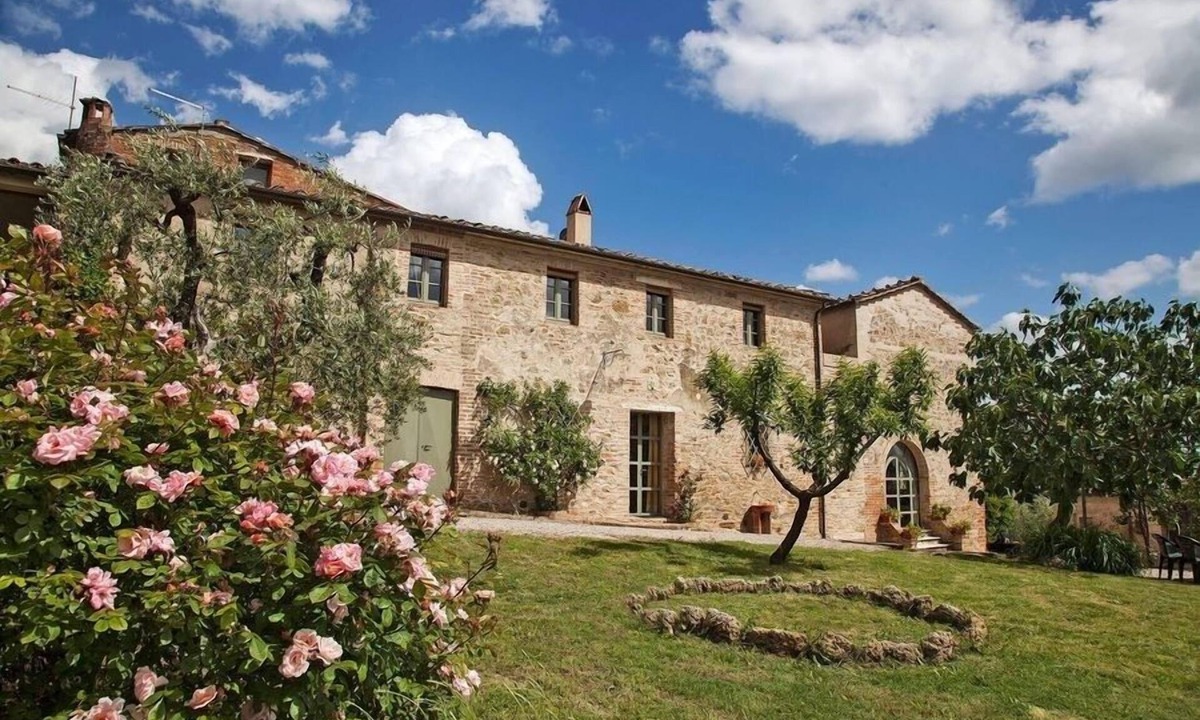 San Giovanni d'Asso Villa | Villa to rent in San Giovanni d\'Asso