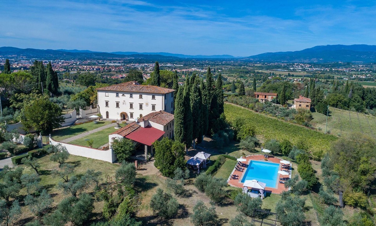 Arezzo Villa | Villalta 18+2, Emma Villas