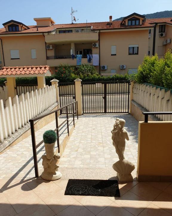 Pizzo House | villetta a schiera alla marinella di pizzo