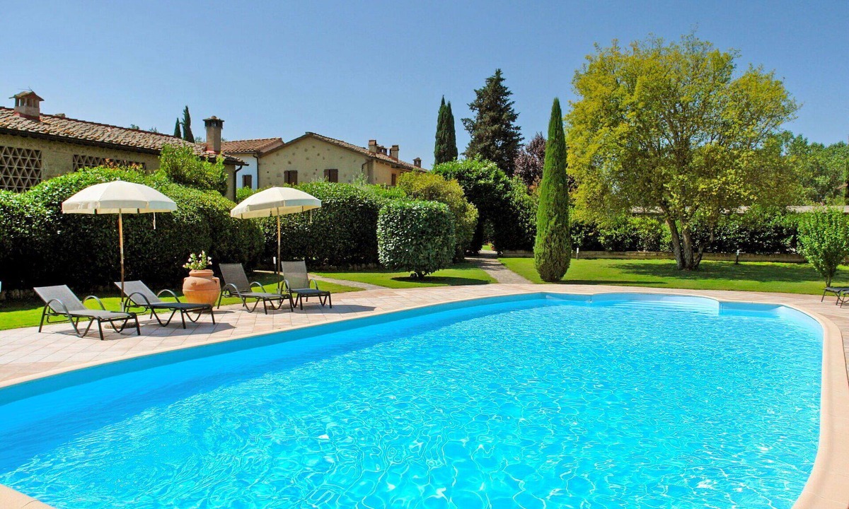Poggiarello Villa | Wonderful villa for 12 people with private pool, WIFI, TV, terrace and pets allowed