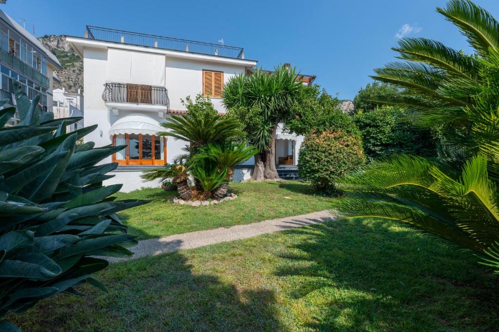 Meta Apartment | YourHome - Casa Vittoria