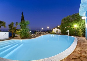 210 m² Villa ∙ 3 bedrooms ∙ 8 guests