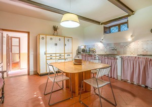 4 bedroom accommodation in Loro Ciuffenna