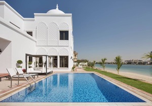 6 Bedroom Villa with Private Pool and Beach on Palm Jumeirah