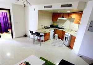 786-Beautifully Furnished Studio Just Next To Metro Station