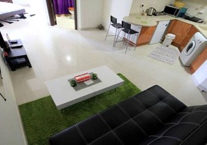 786-Beautifully Furnished Studio Just Next To Metro Station