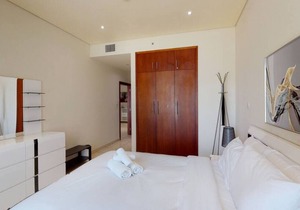807 Marina Heights · Warm and Spacious One Bedroom in the Marina