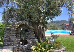 AGRITURISMO VOTA, RELAXATION OASIS, POOL, FAMILY HOLIDAY, CALABRIAN CUISINE