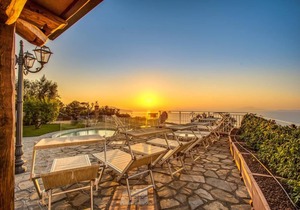 AMORE RENTALS - Villa Marika with Private Pool, Sea View, Parking, Garden, BBQ