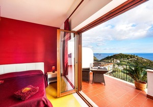 AMORE RENTALS - Villa Marina with Private Pool, Sea View, Terraces and Parking