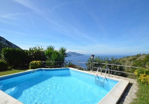 AMORE RENTALS - Villa Posidonia 2 with Sea View, Swimming Pool and Garden