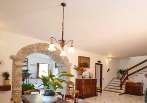AMORE RENTALS - Villa Posidonia 1 with Sea View, Swimming Pool and Garden