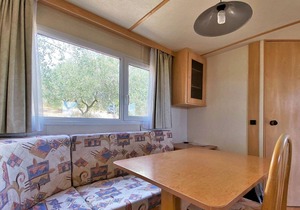 Beautiful bungalow with shared pool
