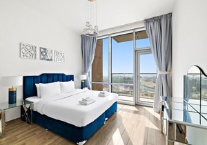 Beautiful Chic 1 Bedroom in Business Bay - Amna Tower