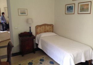 Beautiful cottage Flat In Garden Of XVIII Century Palazzo,full of light.