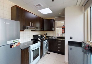 Beautiful Two Bedroom in The Marina