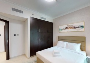 Beautiful Two Bedroom in The Marina