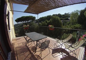 Centrally located house with garden!