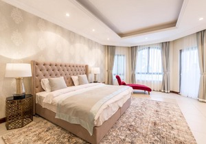 Chic 4BR Villa with Assistant Room and Private Pool on Palm Jumeirah by Deluxe Holiday Homes