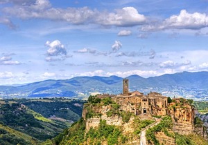 Civita di Bagnoregio Villa Sleeps 8 WiFi