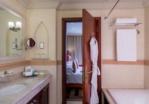 Classic Room Near Dubai Media City Park