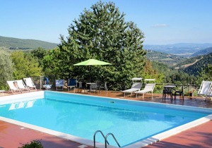 Cosy apartment in villa for 4 people with WIFI, pool, pets allowed and parking