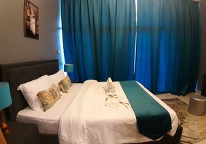 Deluxe 2 bedroom apartment with full marina view