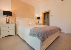 FREE Beach Club Access! 5* Resort at Palm!!