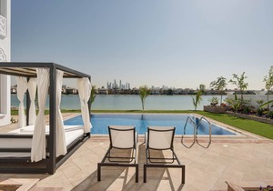 Fully Upgraded 6 Bedroom Villa w Private Pool and Beach