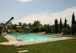 Ground floor apartment for 4 persons with swimming pool, badminton court, table tennis, bowling alle