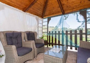 Holiday apartment with pool, garden and air conditioning