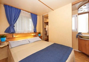 Holiday Home Maxi Caravan Deluxe by Interhome
