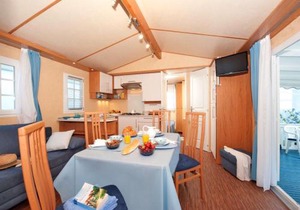 Holiday Home Maxi Caravan Comfort by Interhome