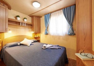 Holiday Home Maxi Caravan Comfort by Interhome
