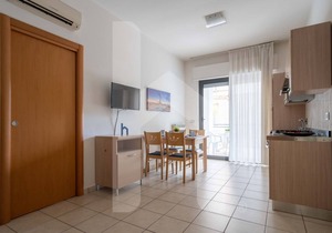 Holiday Rendez Vous 14 - Ground apartment with balcony and side sea view