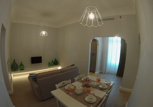 House with garden in central position