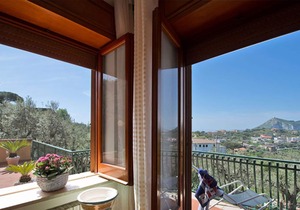 Independent villa with private swimming pool, located in the Sorrento peninsula.
