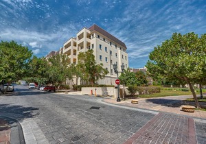 J5 One Bedroom Holiday Homes Uptown Motor City