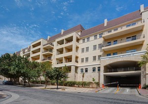J5 One Bedroom Holiday Homes Uptown Motor City